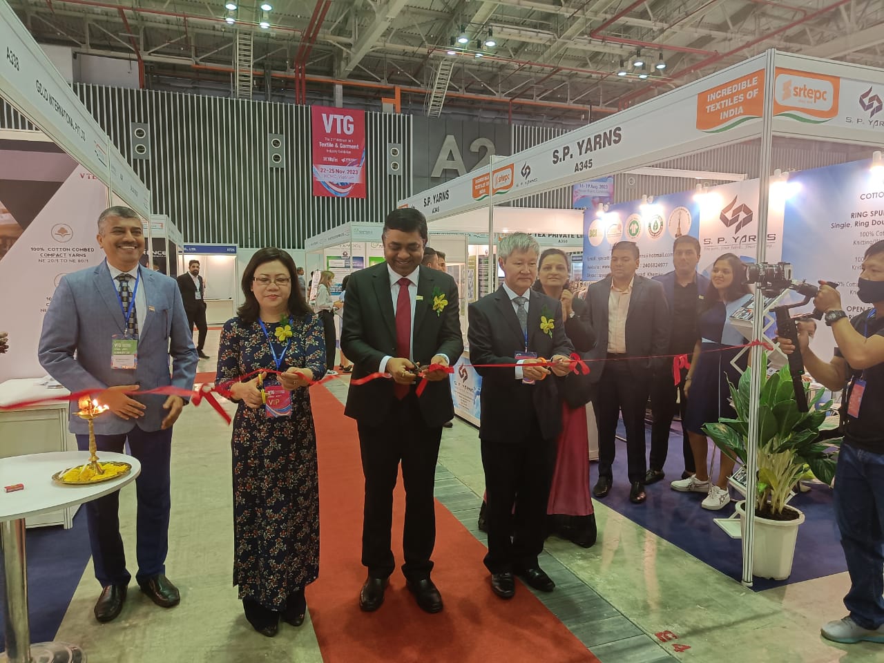 HE Dr Madan Mohan Sethi, Consul General of India inaugurating the India pavilion organised by TEXPROCIL at the Vietnam Textiles and Garment exhibition held at Ho Chi Minh City.