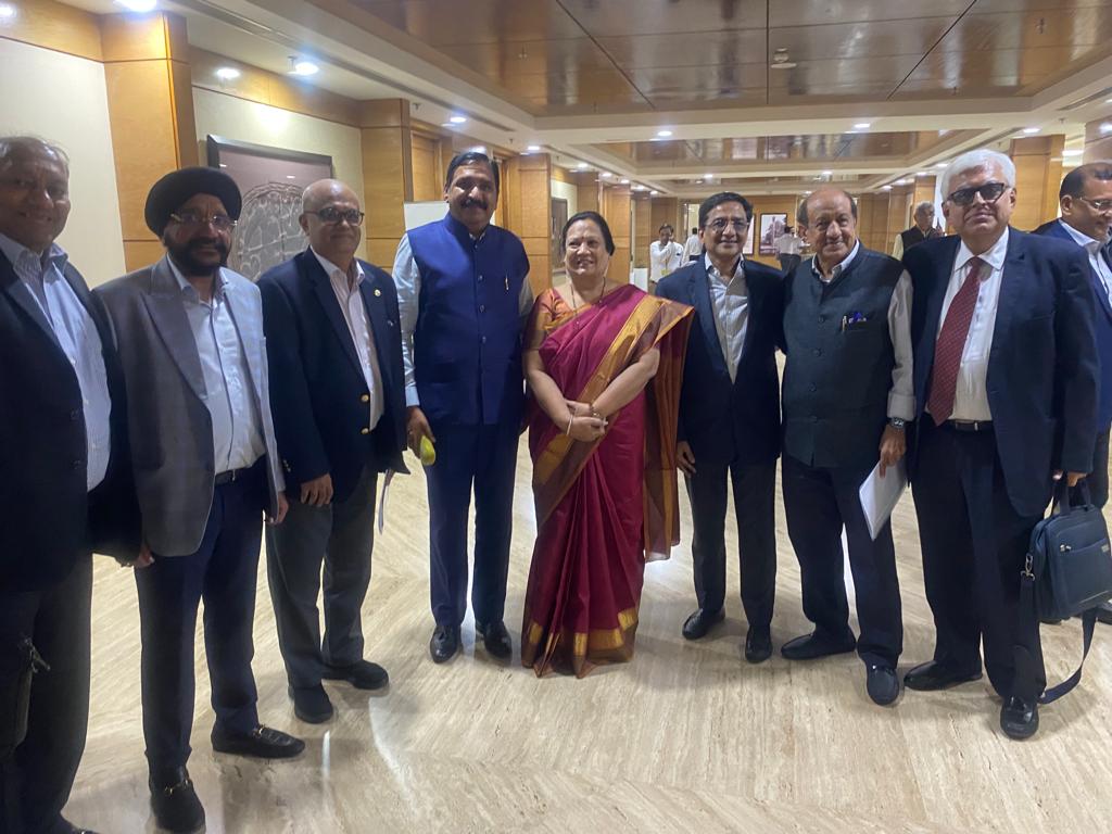 TEXPROCIL Delegation meets Hon’ble State Minister of Railways and Textiles Smt Darshana Jardosh in New Delhi on November 7, 2022