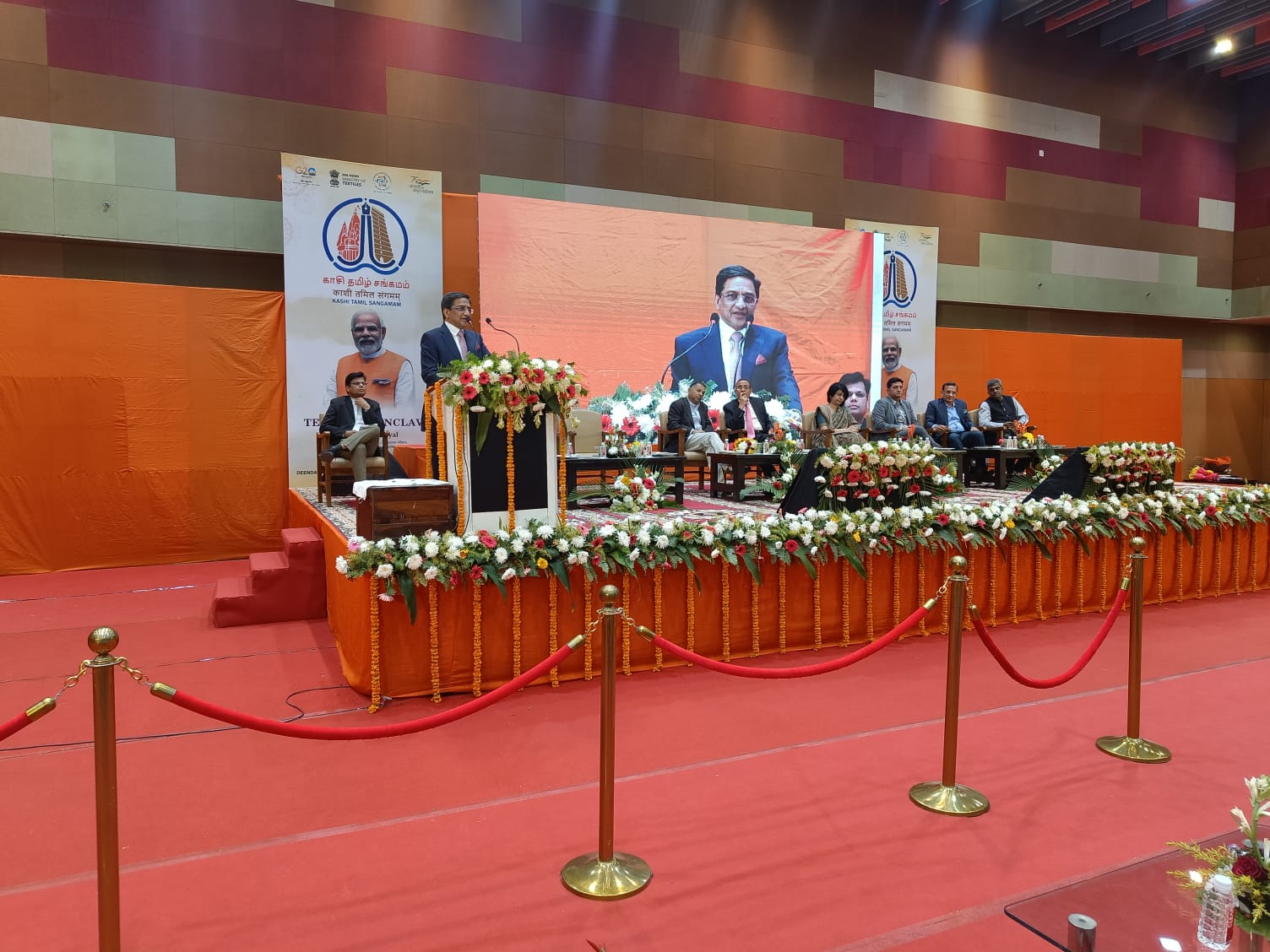 Shri Sunil Patwari, Chairman TEXPROCIL speaking at the Vision 2047 Textiles Brainstorming session with industry organised by MoT during the two day Textile Conclave coinciding with the event Kashi Tamil Samagam at Varanasi, Uttar Pradesh