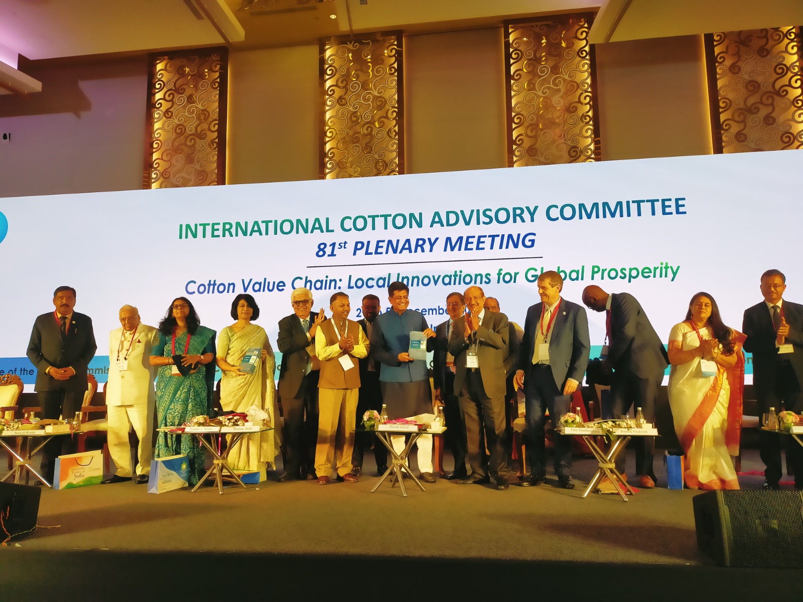 Hon’ble Union Minister, Shri Piyush Goyal ji, releasing the Hand Towel produced from Kasturi Cotton Bharat at the 81st Plenary Meeting of the (ICAC) held on 2nd Dec 2023 at the Jio Convention Centre, Mumbai.