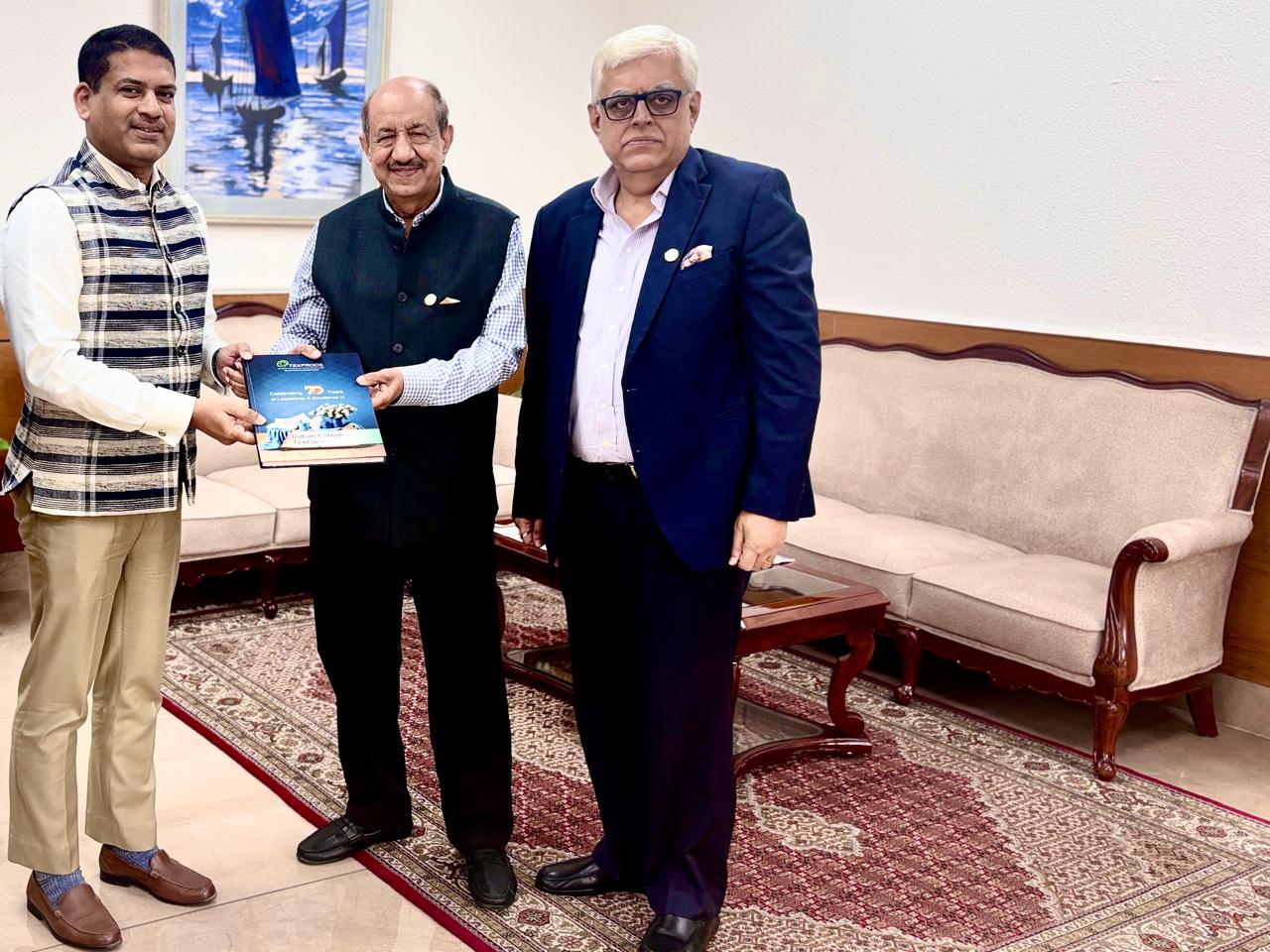 Shri Vijay Agarwal, Chairman Texprocil, along with Dr. Siddhartha Rajagopal, ED, met Shri Santosh Sarangi, DGFT on 14th Nov and presented him the special souvenir brought out to commemorate  Council's 70 years Jubilee Celebrations.