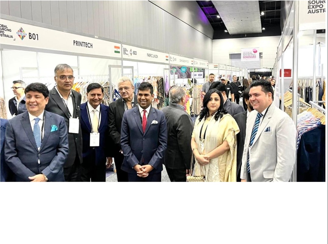 Mr. Harsh Chirania, First Secretary, High Commission of India in Canberra, and Ms. Swayamprava Pani, Addl Development Commissioner, MoT, interacting in India Pavilion @Global Sourcing Expo 2025 in Melbourne (18–20 November 2025).