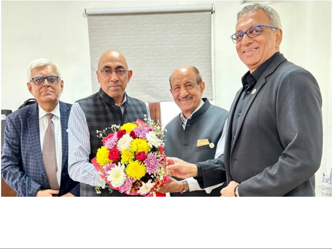 Shri Vijay Agarwal, Chairman, TEXPROCIL, along with Shri Ravi Sam, Vice Chairman, and Dr. Siddhartha Rajagopal, ED, met Shri Bipin Menon, Trade Advisor, MoT and Additional DGFT, in New Delhi today (1st December, 2025).